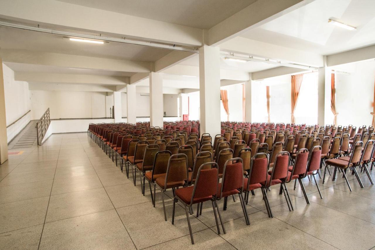 Podium Apart Hotel Varginha  Eksteriør bilde